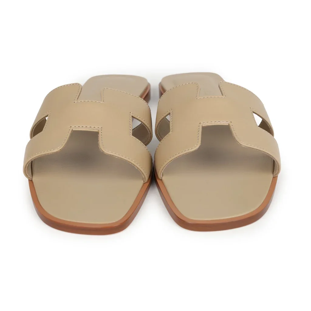 Hermès Oran sandals, beige